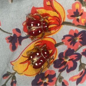 Set of 2 Enamel Rhinestone Ladybug Brooches Pins Vintage Red Black Gold Tone